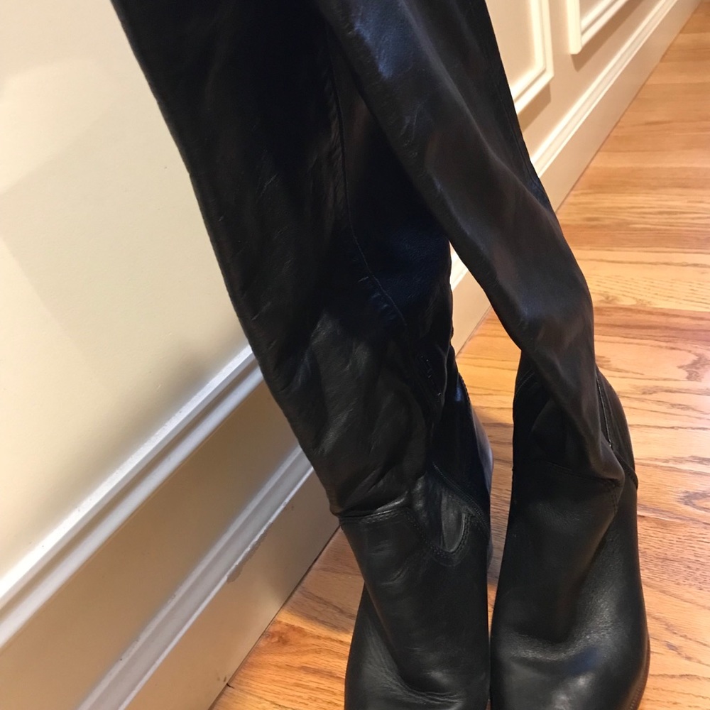 Boot - Picture 2 of 3